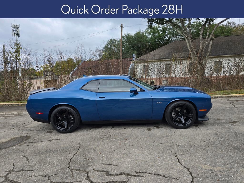 Used 2023 Dodge Challenger R/T image 9