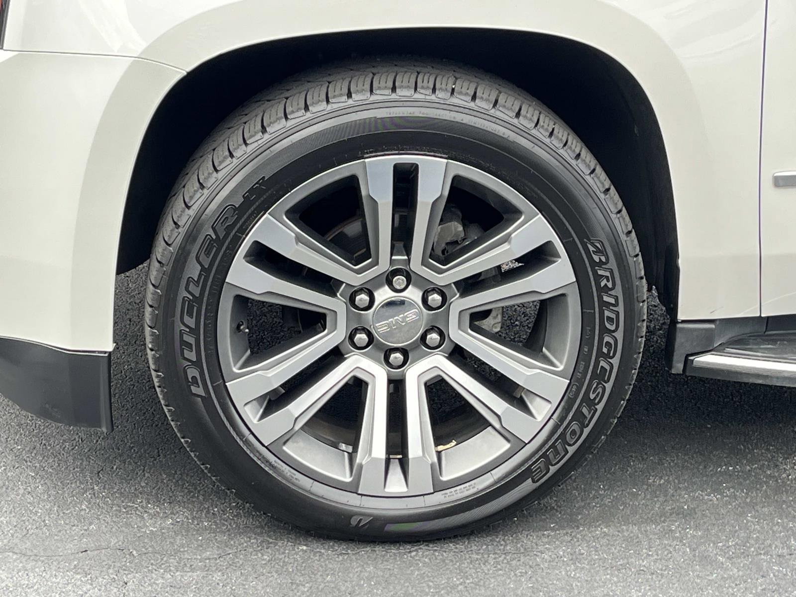 Used 2017 GMC Yukon Denali w/ Open Road Package image 12