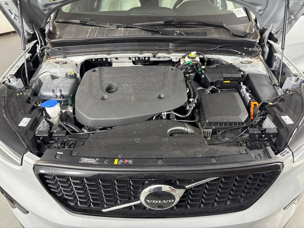 Used 2026 Volvo XC40 B5 Plus AWD/4WD image 45