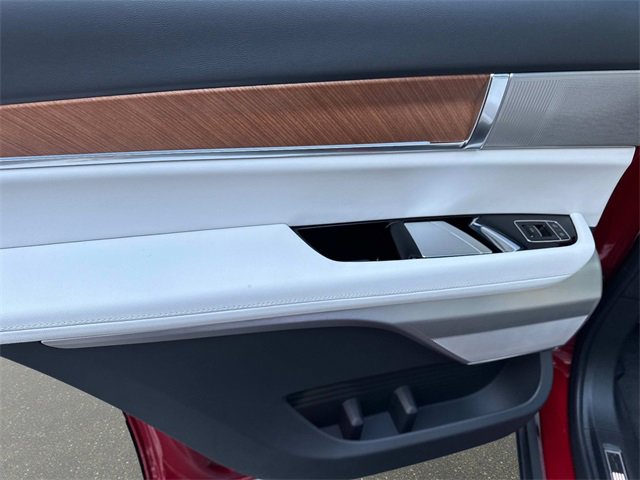 New 2026 Cadillac Vistiq Sport w/ LPO, Floor Liner Package image 11