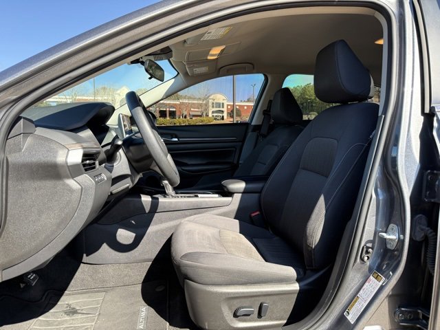 Used 2024 Nissan Altima 2.5 SV image 13