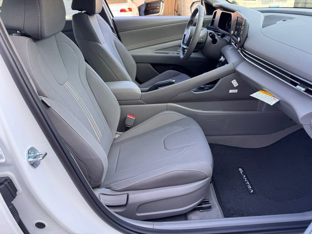New 2026 Hyundai Elantra Sport image 15
