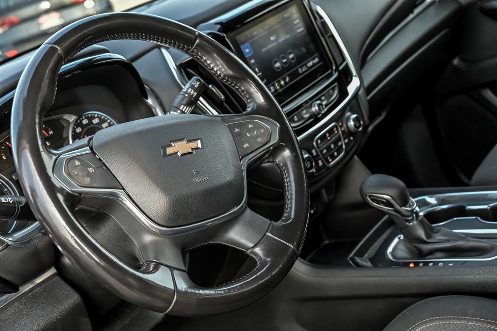 Used 2021 Chevrolet Traverse LT AWD/4WD image 18