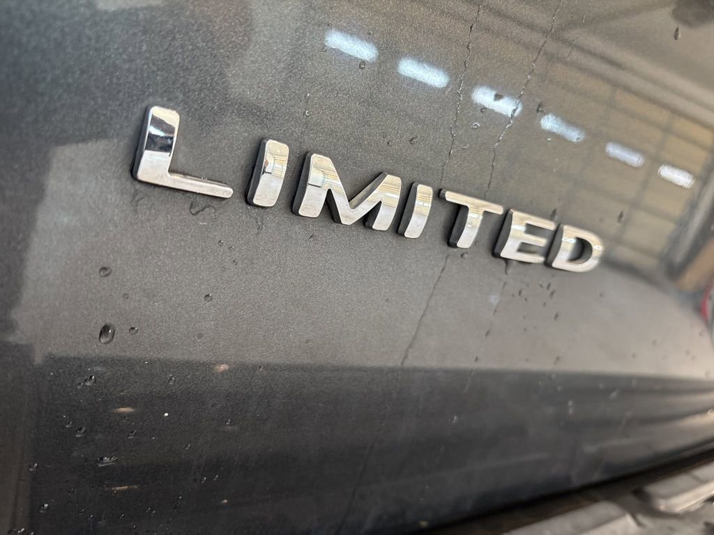 Used 2017 Ford Expedition Limited w/ Equipment Group 301A image 34