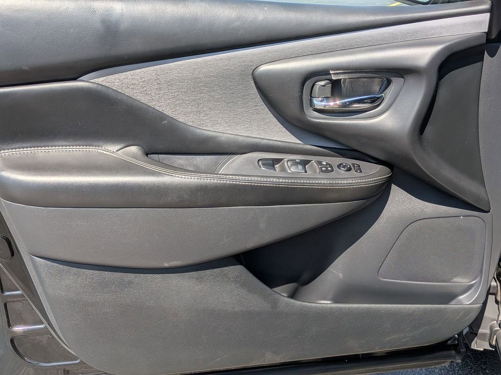 Used 2019 Nissan Murano S AWD/4WD image 9