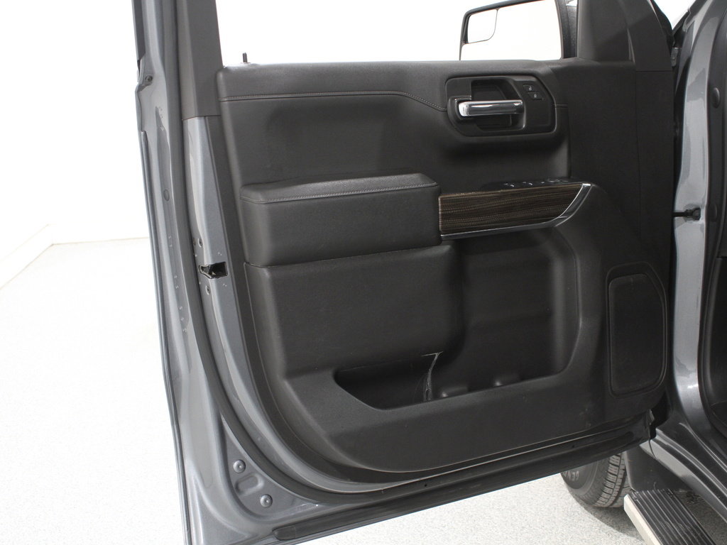 Used 2020 Chevrolet Silverado 1500 LT w/ All-Star Edition image 4