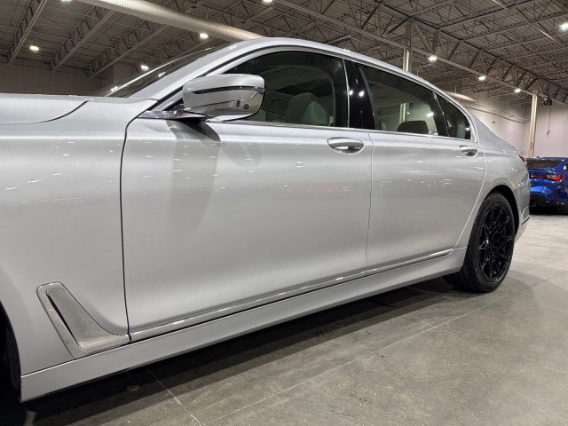 Used 2016 BMW 750i xDrive image 26