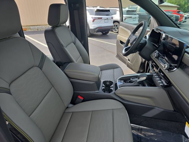 New 2026 Chevrolet Colorado ZR2 w/ Technology Package AWD/4WD image 13