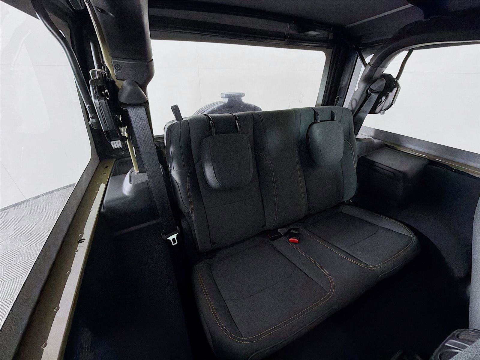 Used 2025 Jeep Wrangler Sport AWD/4WD image 24