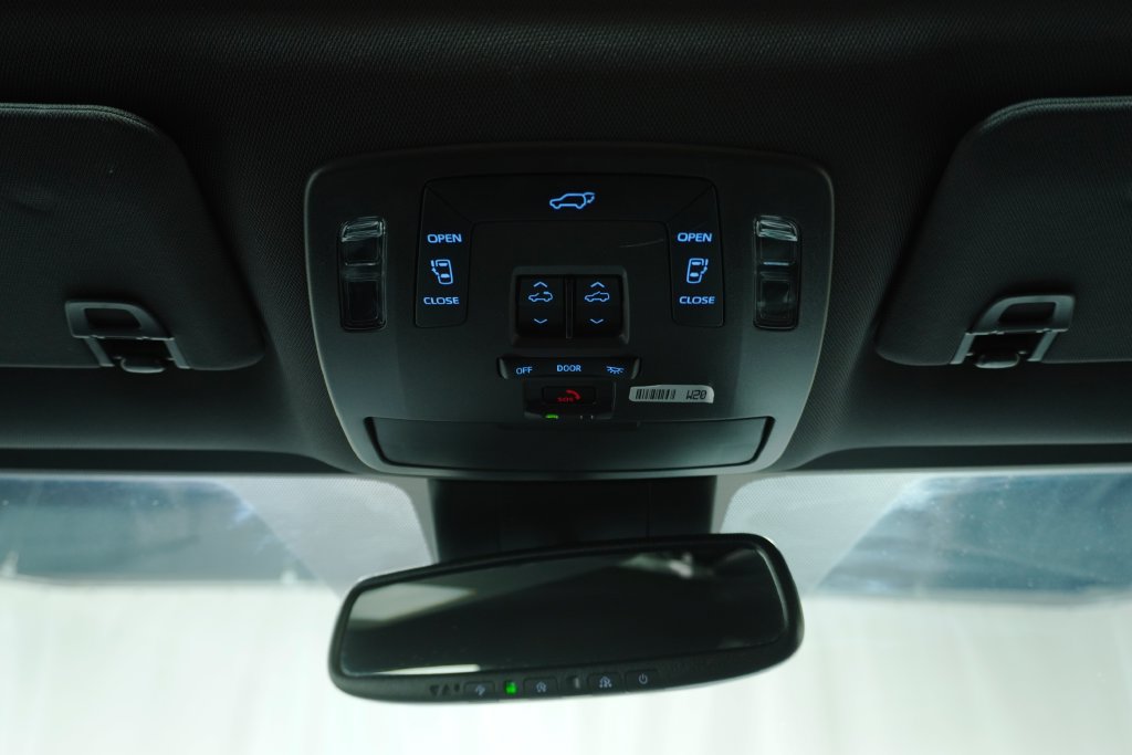 Certified 2023 Toyota Sienna XSE AWD/4WD image 25