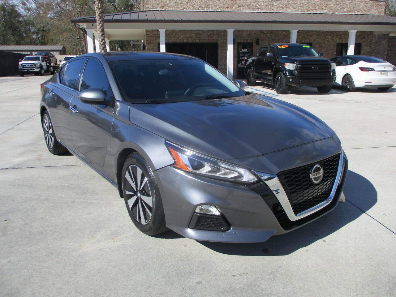 Used 2021 Nissan Altima 2.5 SV image 2