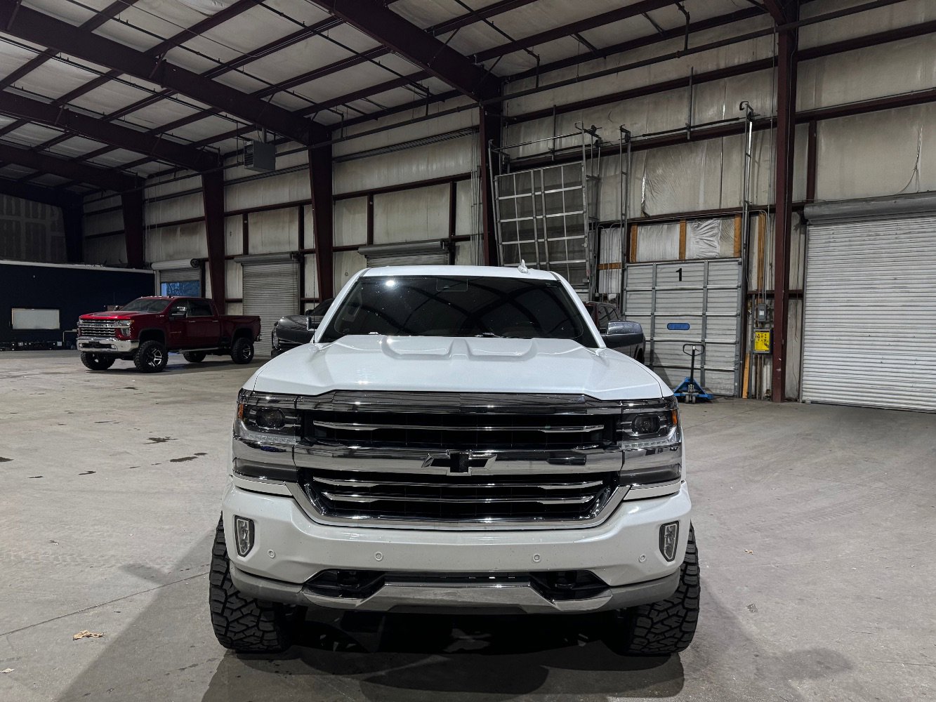 Used 2018 Chevrolet Silverado 1500 High Country image 9