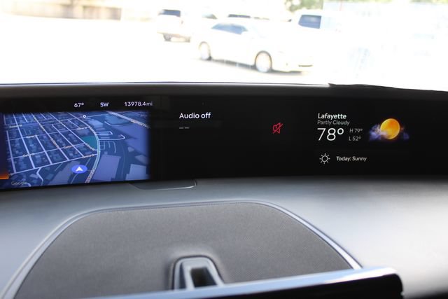 Used 2024 Lincoln Nautilus Premier w/ Equipment Group 102A AWD/4WD image 19