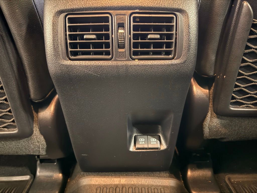 Used 2021 Toyota 4Runner Limited AWD/4WD image 32