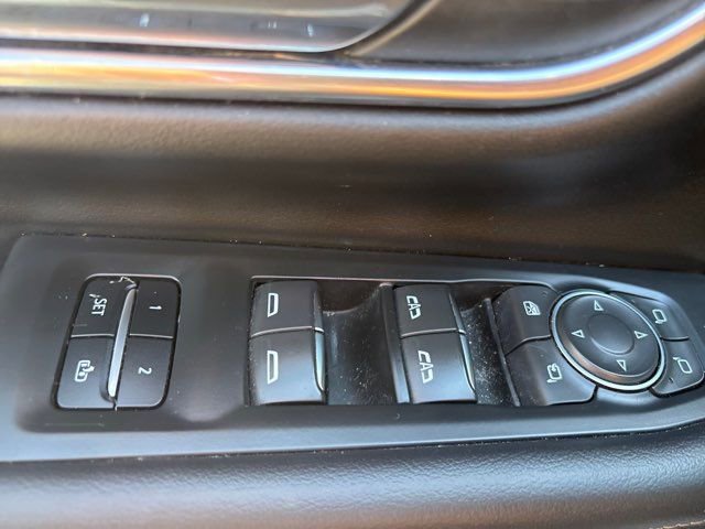 Used 2021 Chevrolet Suburban High Country image 20