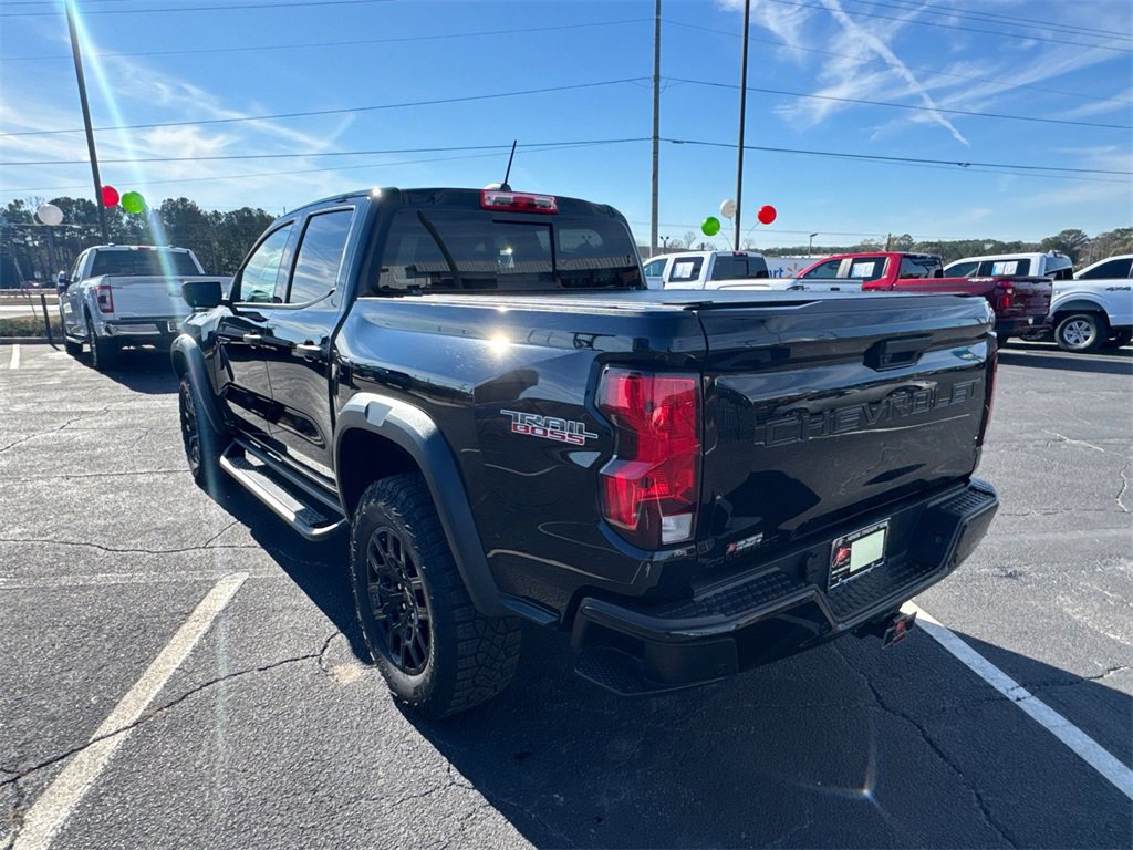 Used 2024 Chevrolet Colorado Trail Boss w/ Technology Package image 8