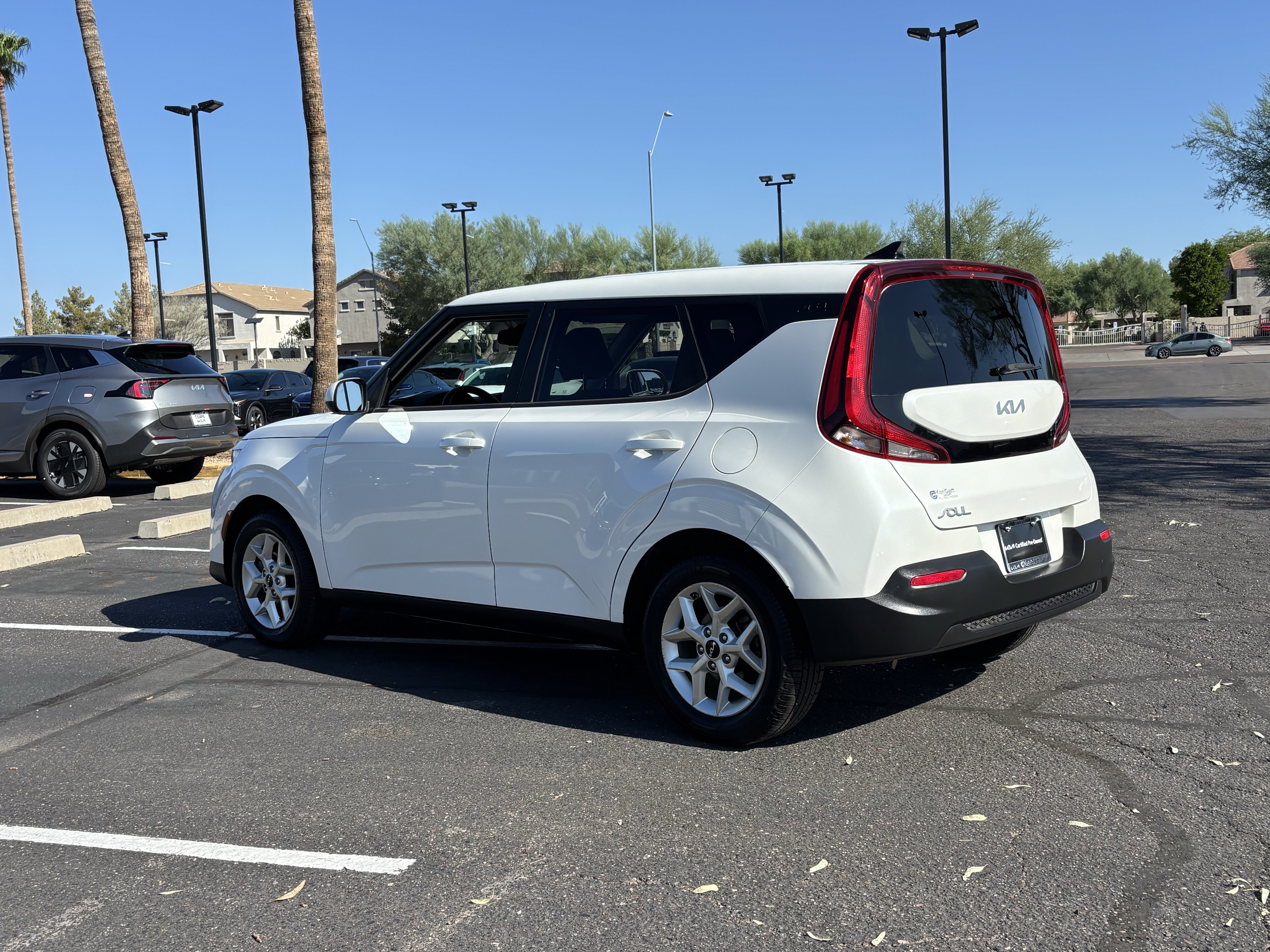 Certified 2022 Kia Soul LX w/ Technology Package FWD image 4