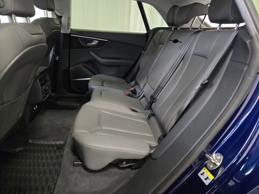 Used 2020 Audi Q8 Prestige image 19
