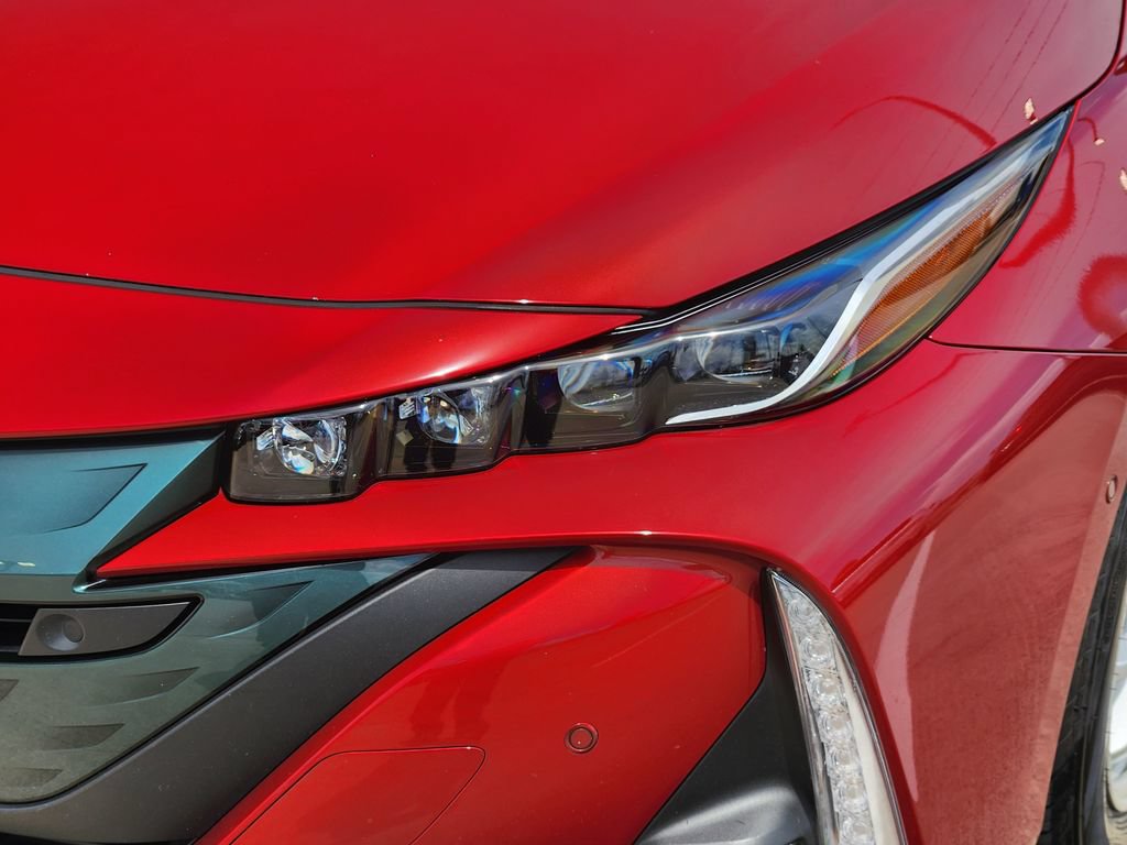 Used 2017 Toyota Prius Prime Advanced FWD image 9