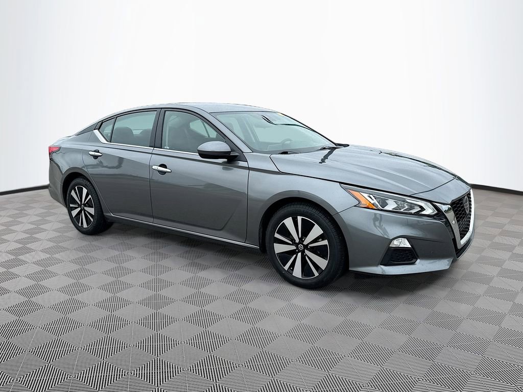 Used 2022 Nissan Altima 2.5 SV FWD image 3