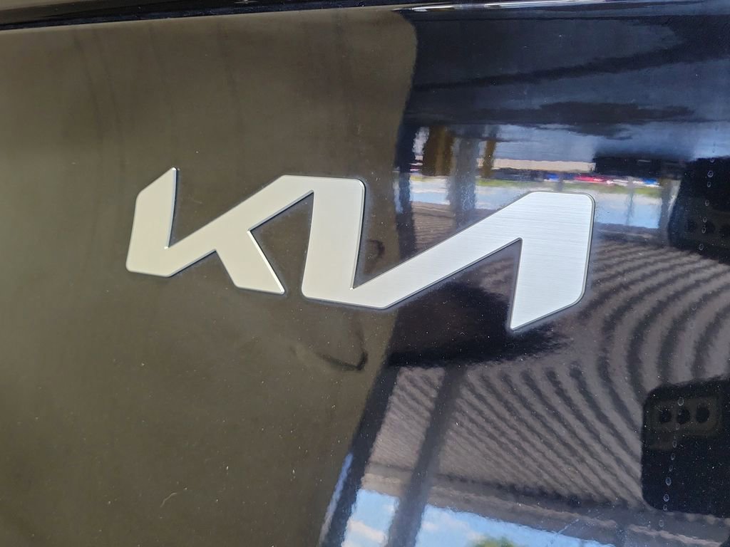 Used 2023 Kia Sportage EX image 7