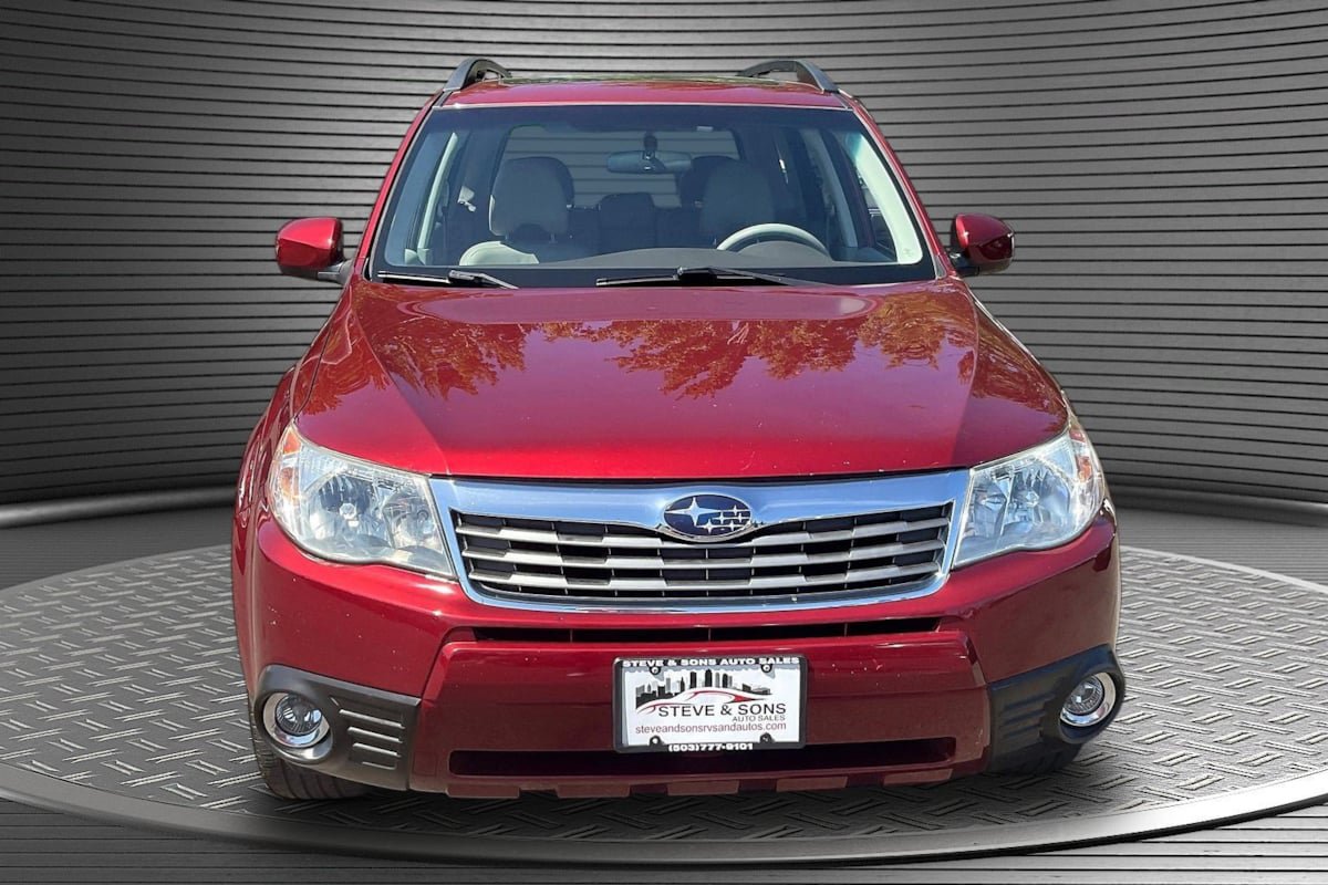 Used 2010 Subaru Forester 2.5X Limited AWD/4WD image 2