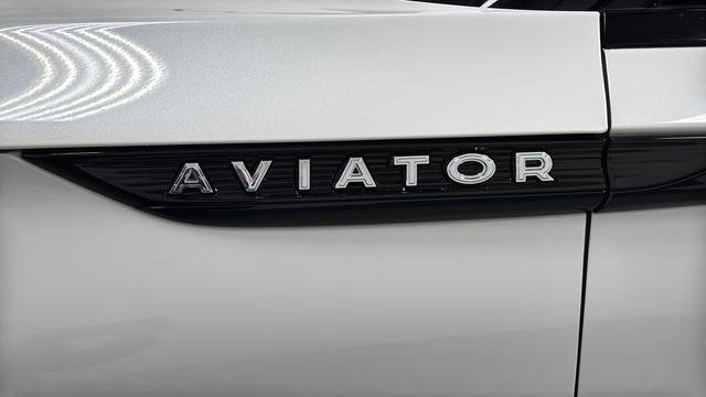 Used 2025 Lincoln Aviator Reserve w/ Equipment Group 201A AWD/4WD image 45