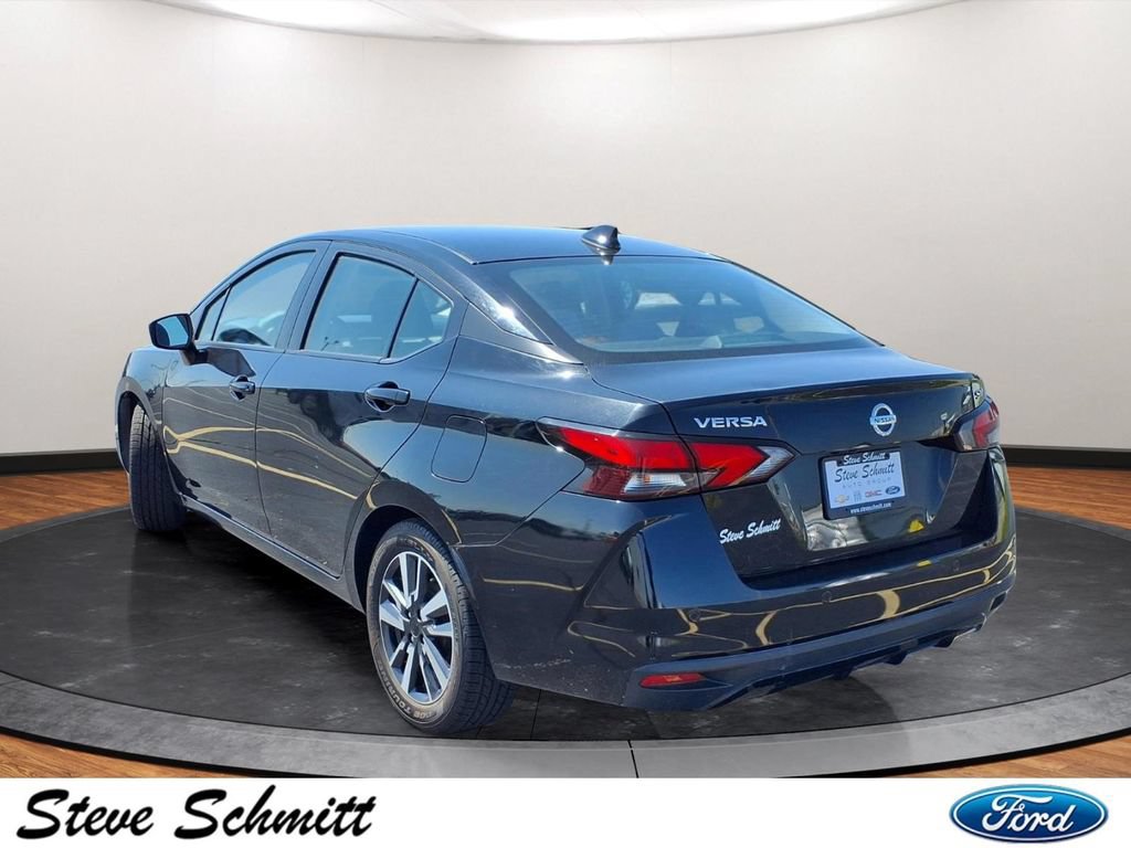 Used 2021 Nissan Versa SV FWD image 3