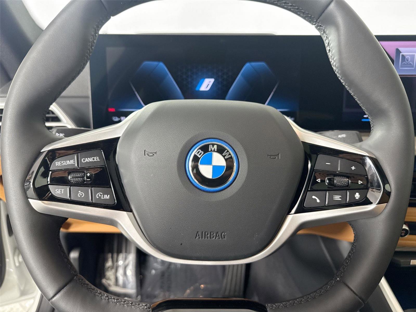 Used 2025 BMW i4 eDrive40 w/ Premium Package image 16