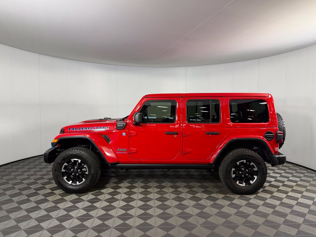 Used 2024 Jeep Wrangler Unlimited Rubicon 4xe AWD/4WD image 12