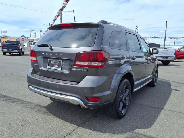 Used 2020 Dodge Journey Crossroad image 2