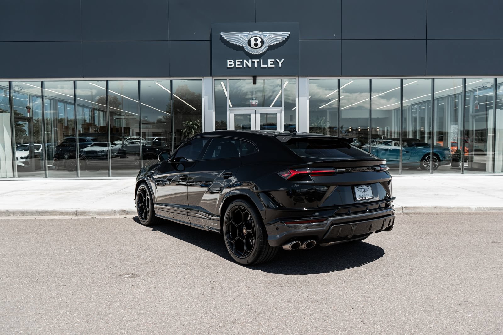 Used 2023 Lamborghini Urus Performante AWD/4WD image 8