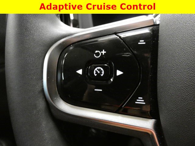 Used 2023 Volvo XC60 B5 Ultimate w/ Climate Package image 33