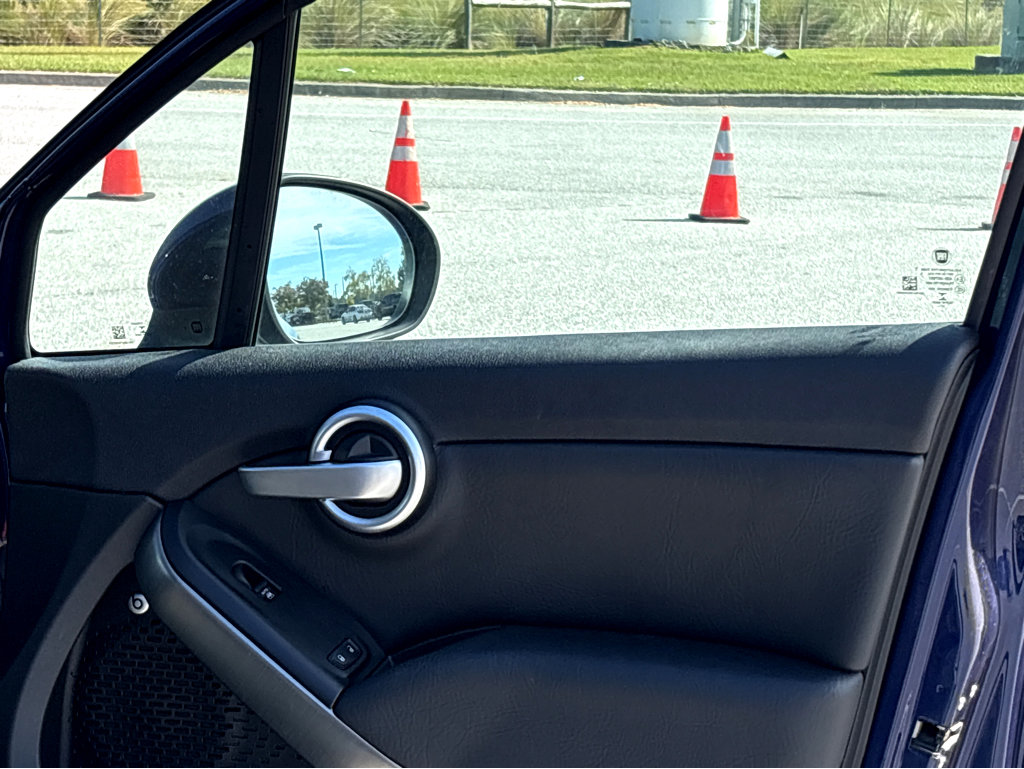 Used 2018 FIAT 500X Trekking image 16