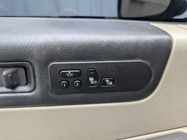 Used 2004 HUMMER H2 w/ Preferred Equipment Group AWD/4WD image 6