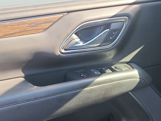 Used 2024 Chevrolet Suburban Premier image 22