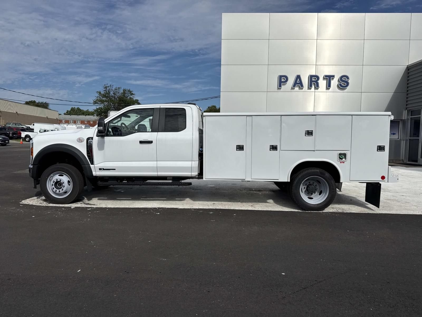 New 2026 Ford F550 4x4 Supercab Super Duty image 6