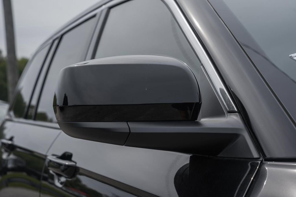 New 2025 Jeep Grand Cherokee Laredo X w/ Luxury Tech Group I image 14