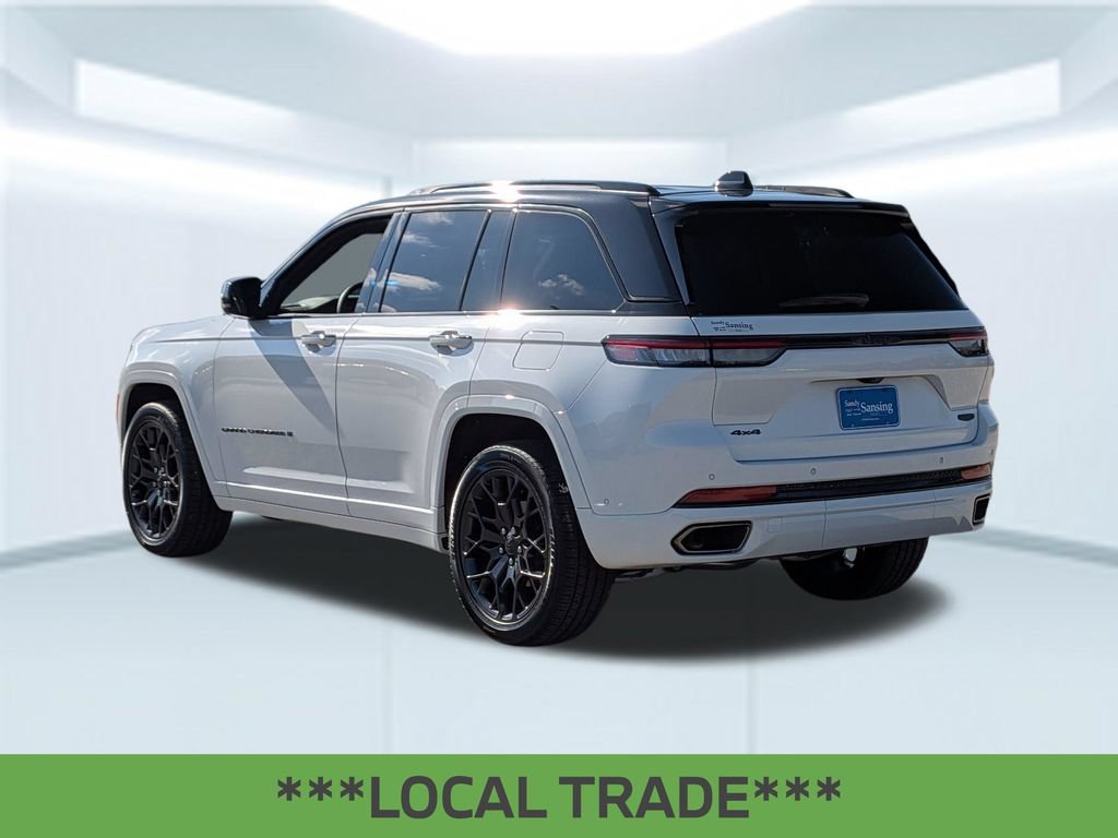 Used 2024 Jeep Grand Cherokee Summit w/ High Altitude Package AWD/4WD image 3