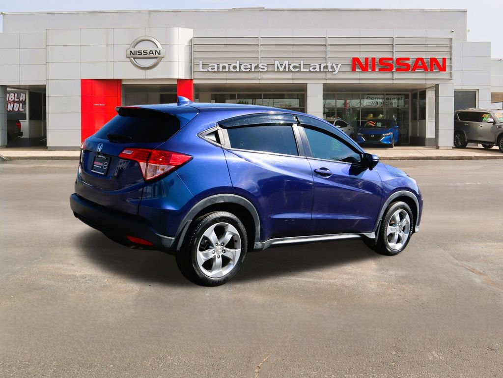 Used 2017 Honda HR-V EX image 3