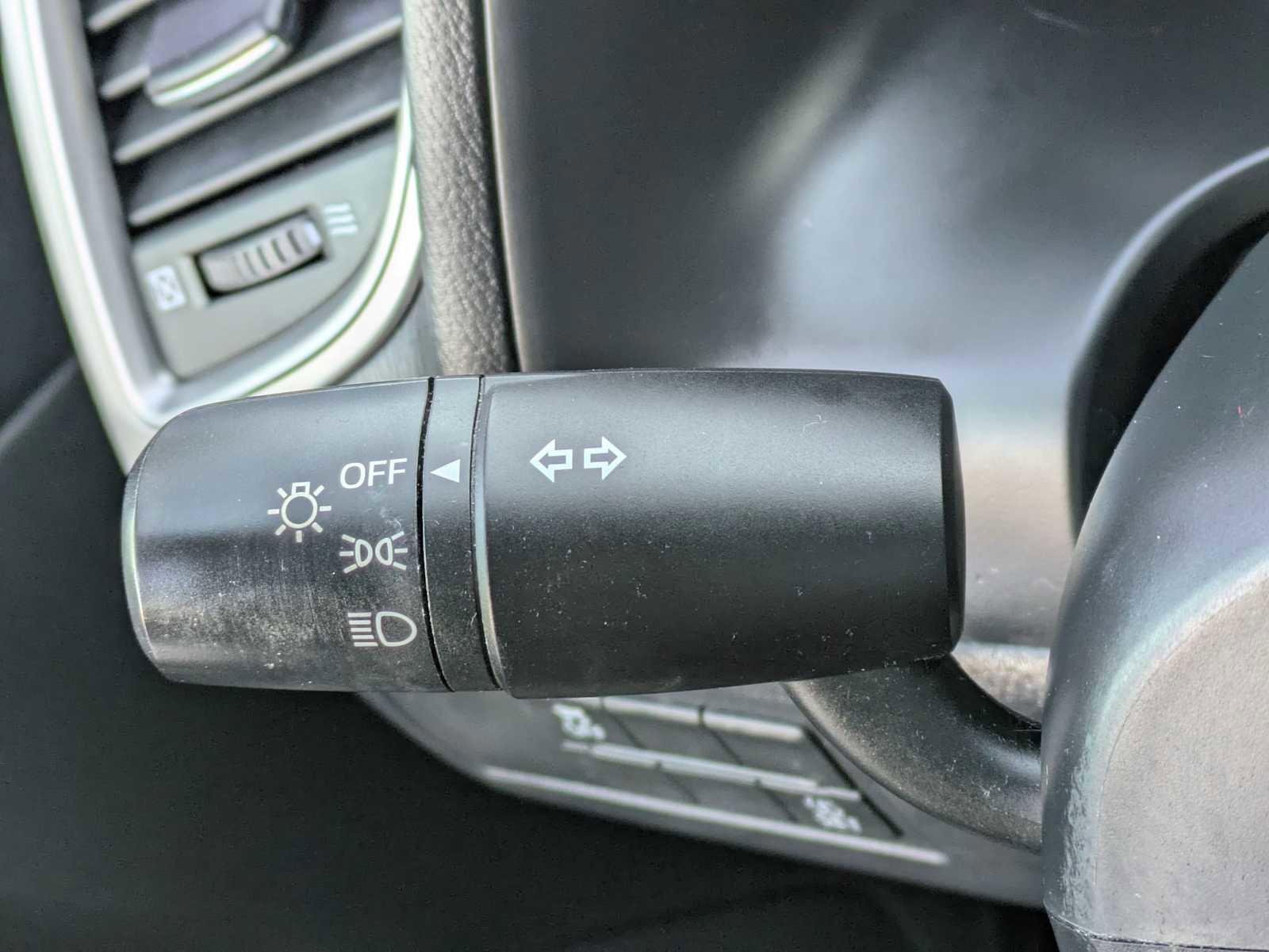 Used 2018 MAZDA MAZDA3 Sport image 21