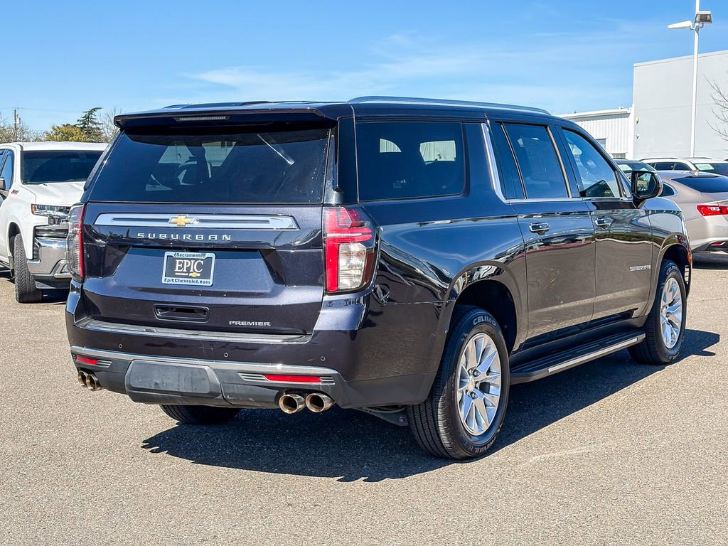 Used 2023 Chevrolet Suburban Premier image 4