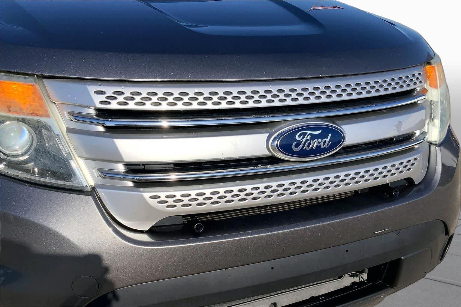Used 2012 Ford Explorer XLT AWD/4WD image 26