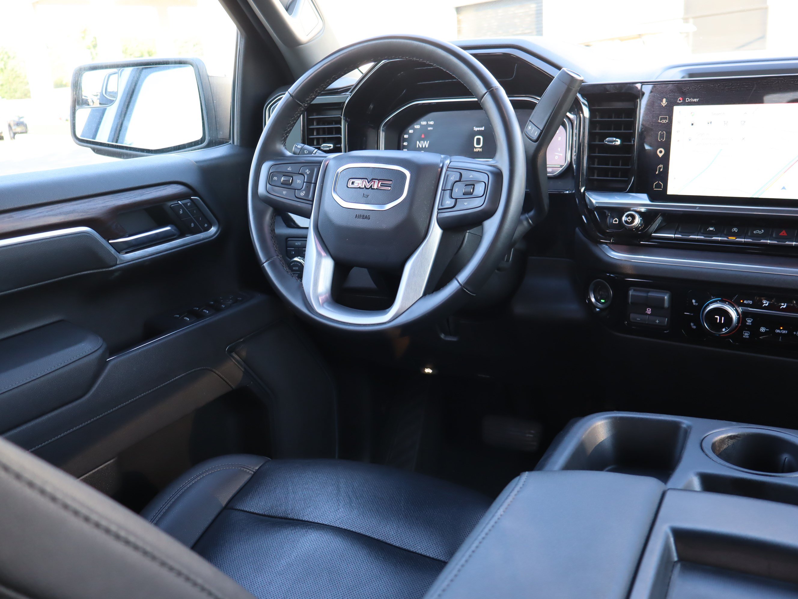 Used 2025 GMC Sierra 1500 SLT AWD/4WD image 14