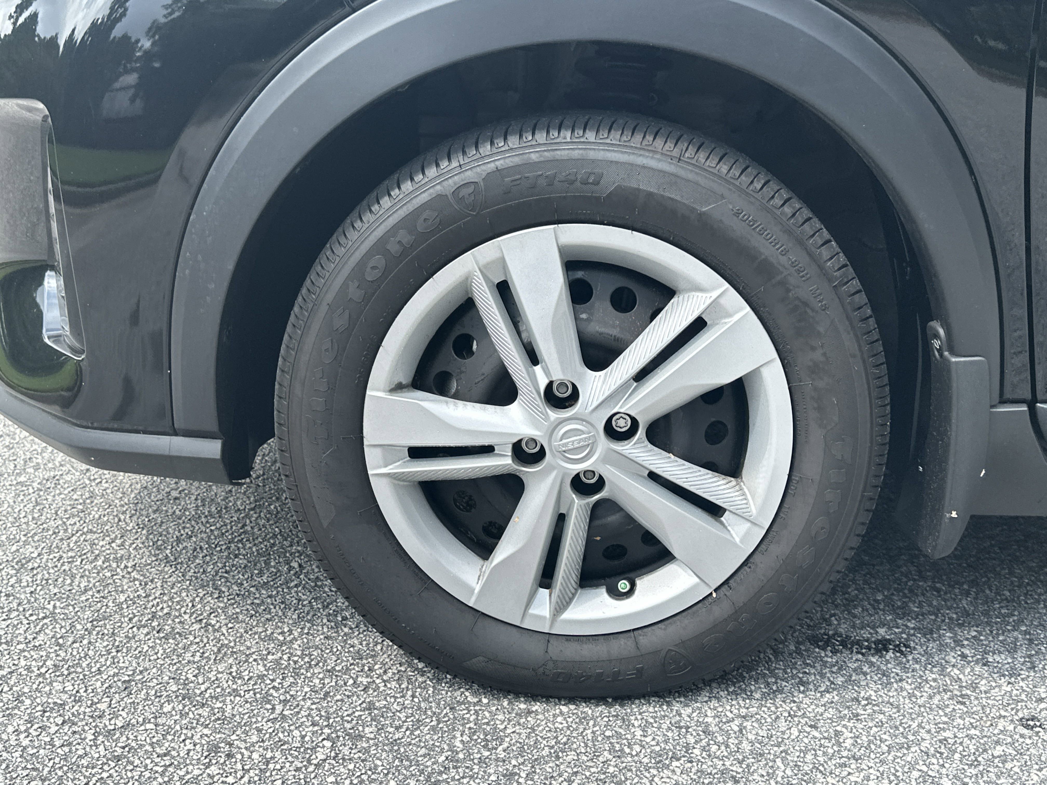 New 2024 Nissan Kicks S image 11