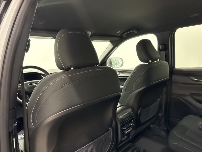New 2026 Jeep Grand Cherokee L Laredo AWD/4WD image 19