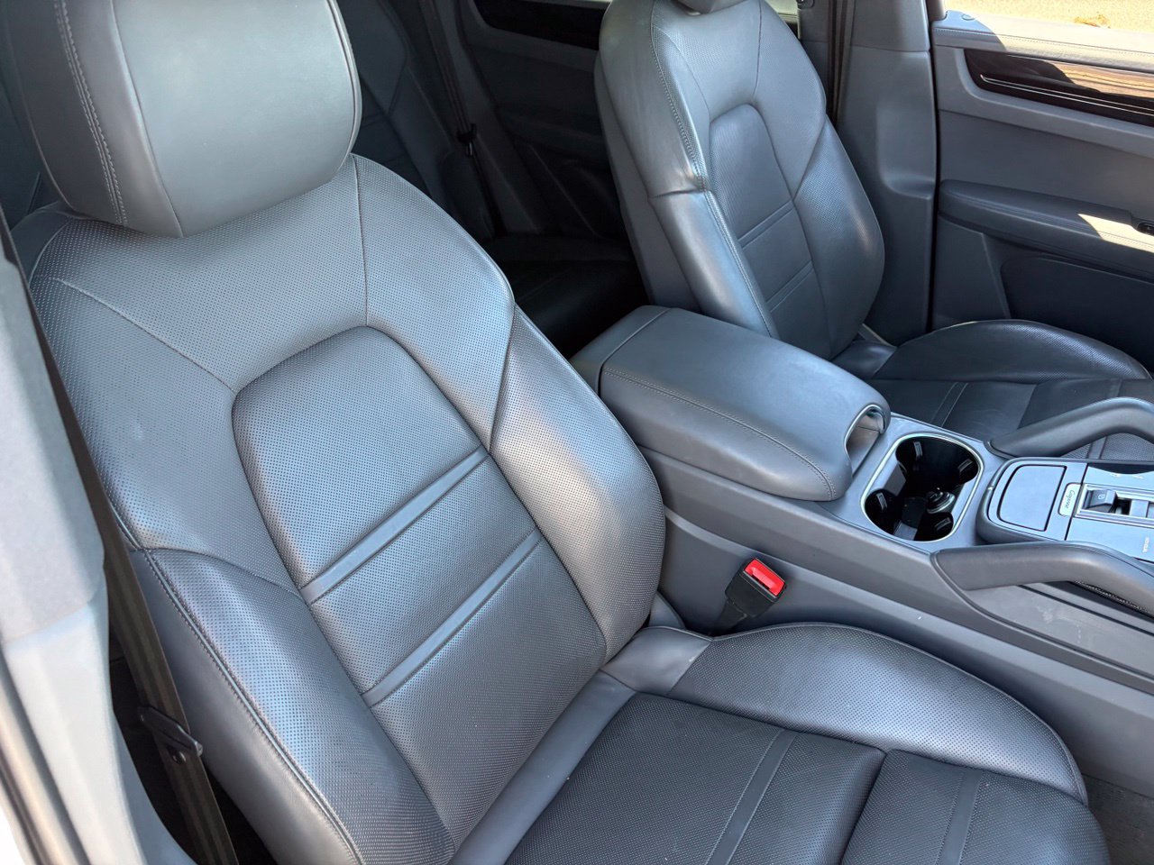 Used 2019 Porsche Cayenne E-Hybrid AWD/4WD image 11