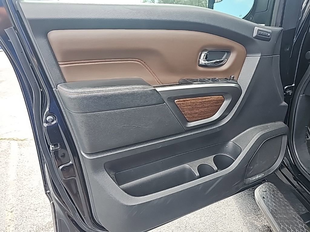 Used 2018 Nissan Titan Platinum Reserve w/ Platinum Utility Package image 7