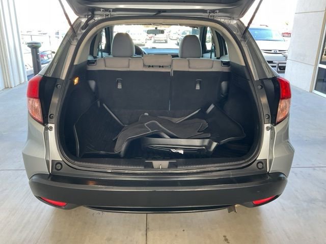 Used 2017 Honda HR-V LX image 15
