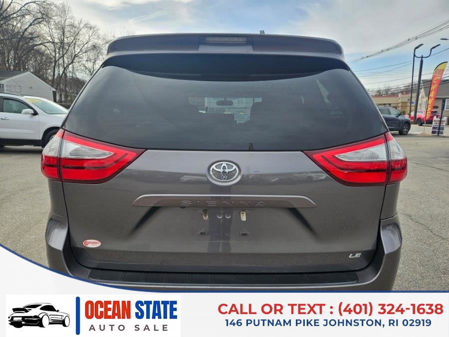 Used 2017 Toyota Sienna LE FWD image 4